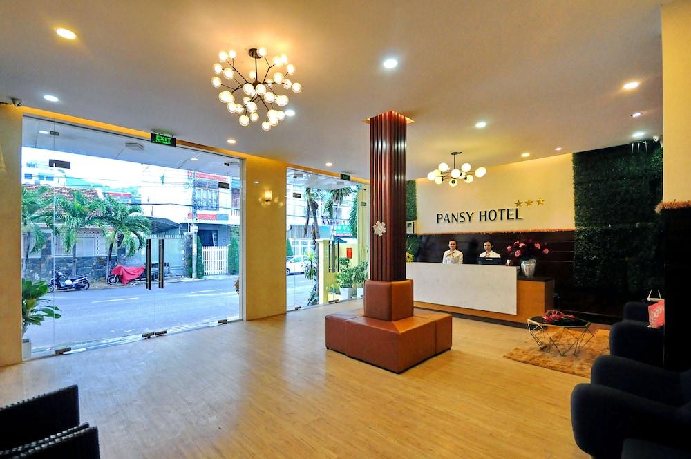 OYO 549 Pansy Hotel - Interior Entrance