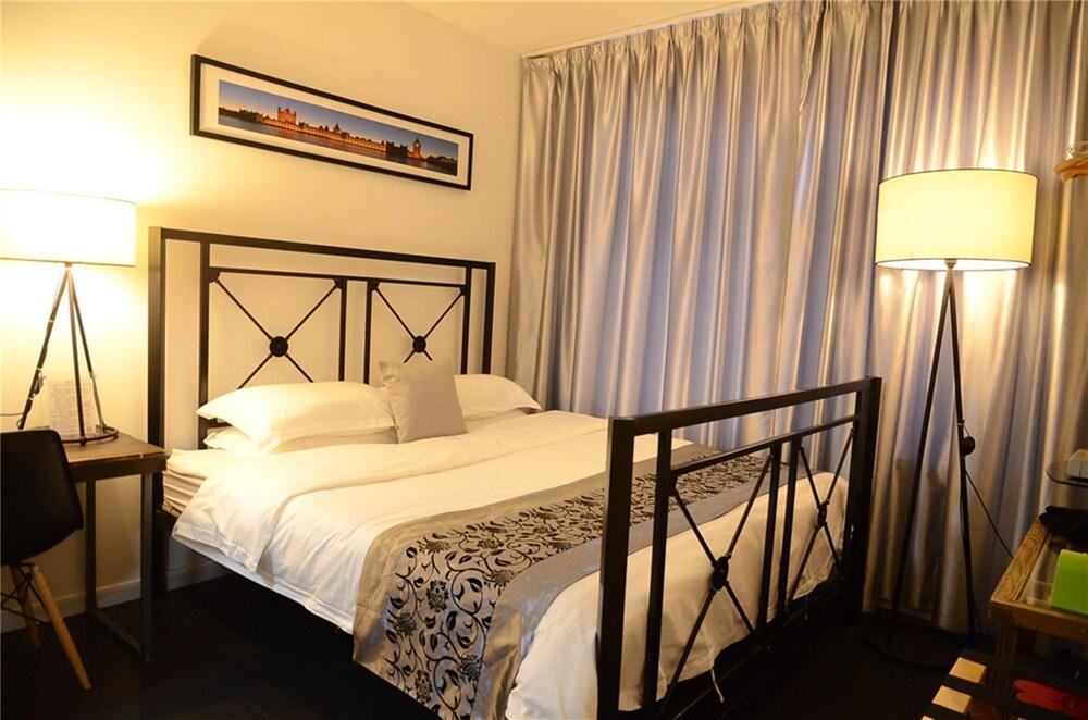 Humble Inn Boutique Residence - Room