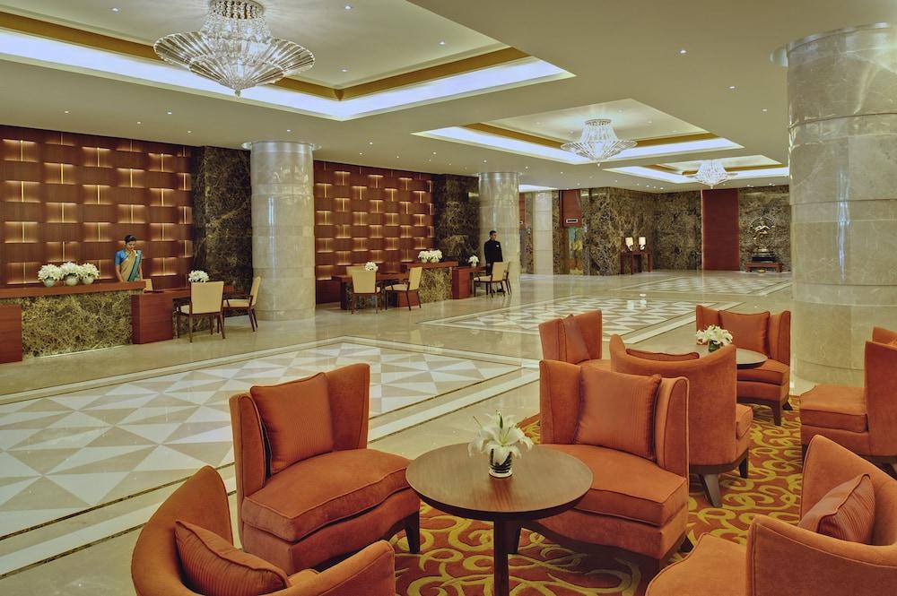 Taj Coromandel - Lobby Sitting Area