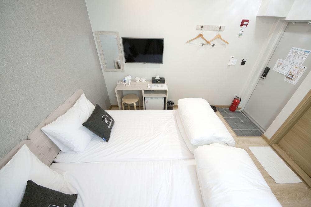 K-Guesthouse Premium Nampo 1 - Room