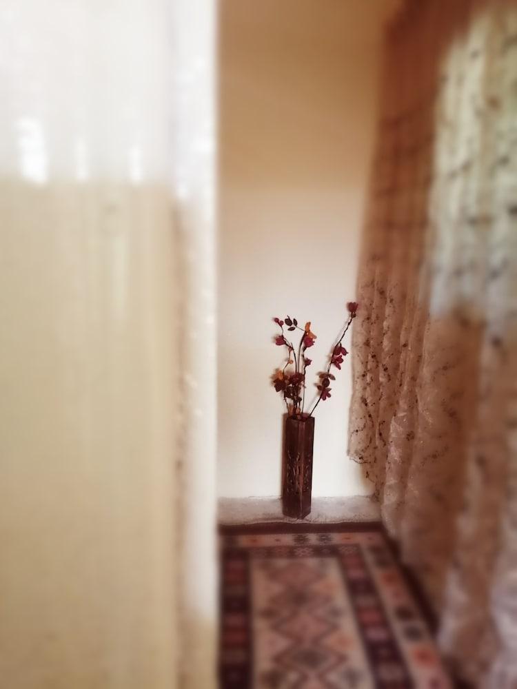 Ibn Khaldoon Apartment - Interior Entrance