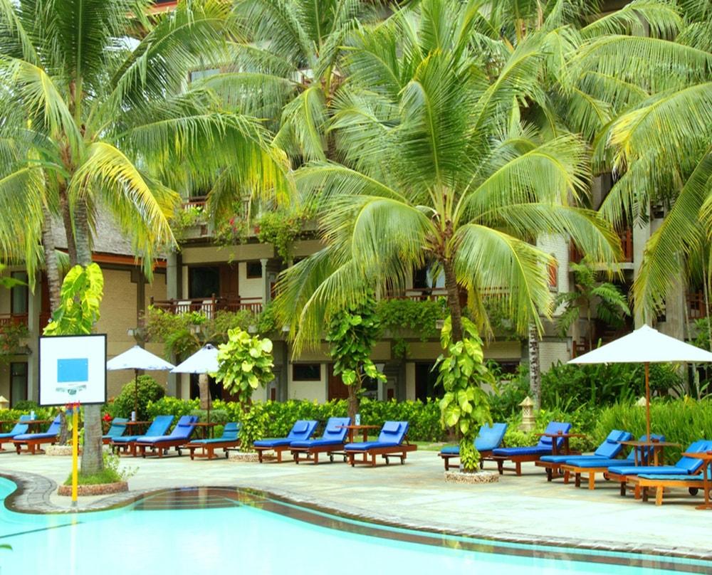 The Jayakarta Lombok Hotel & Spa - Outdoor Pool