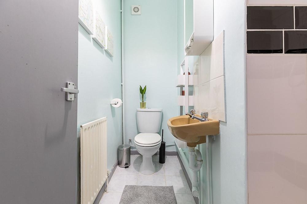 مي جوستا داون تاون أبارتمنت لندن - Bathroom