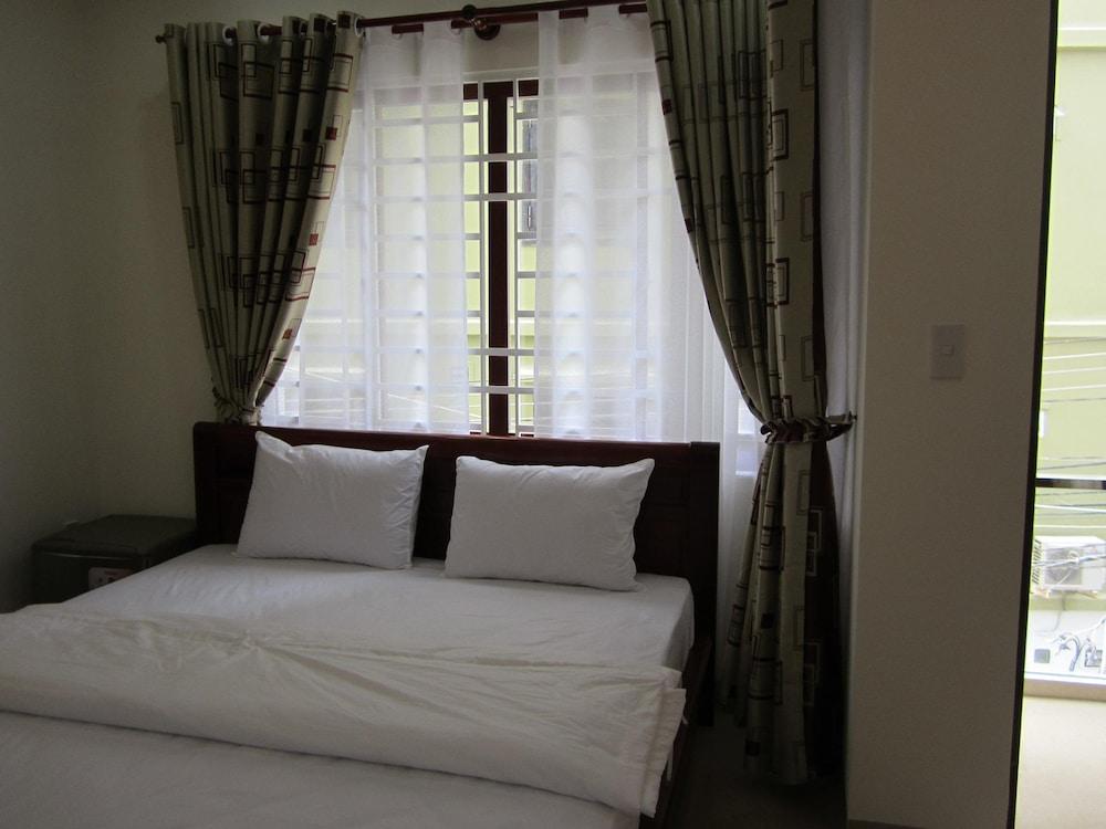Garnet Hotel - Room