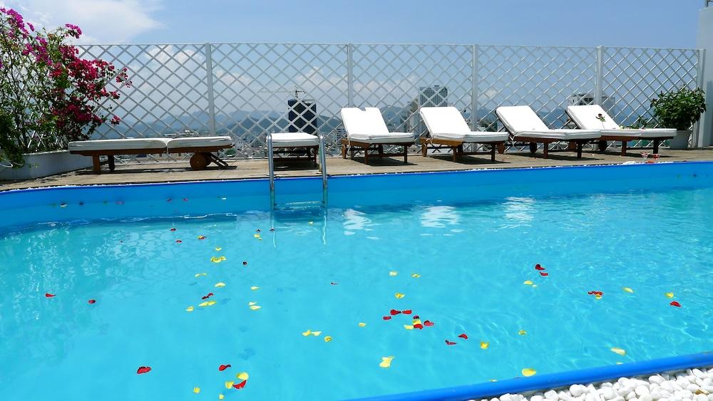 Hanoi Golden Hotel - Rooftop Pool