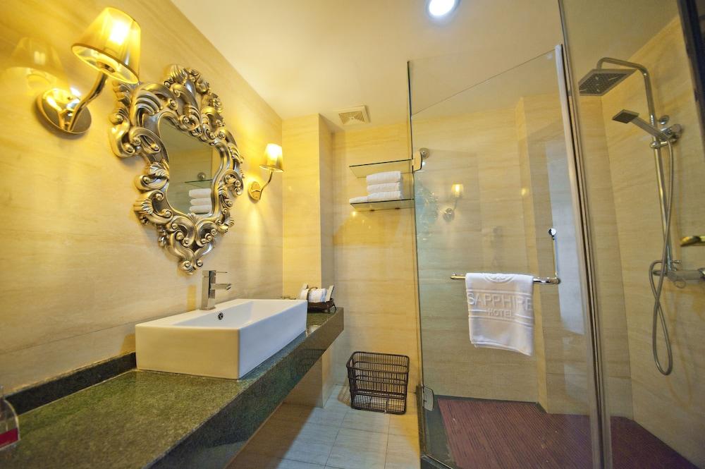 Guilin Sapphire Hotel - Bathroom