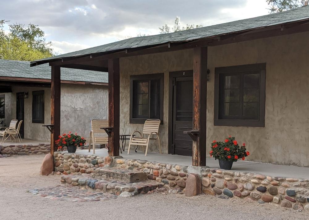 Saguaro Lake Guest Ranch - Exterior