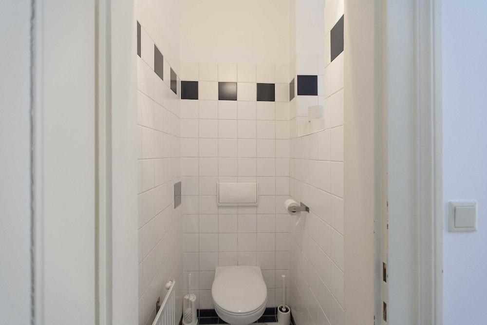 هارت أوف فيينا أبارتمنتس - Bathroom
