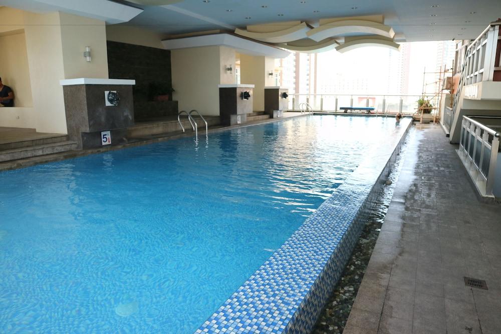 سي بيرل مانيلا سويتس - Indoor Pool