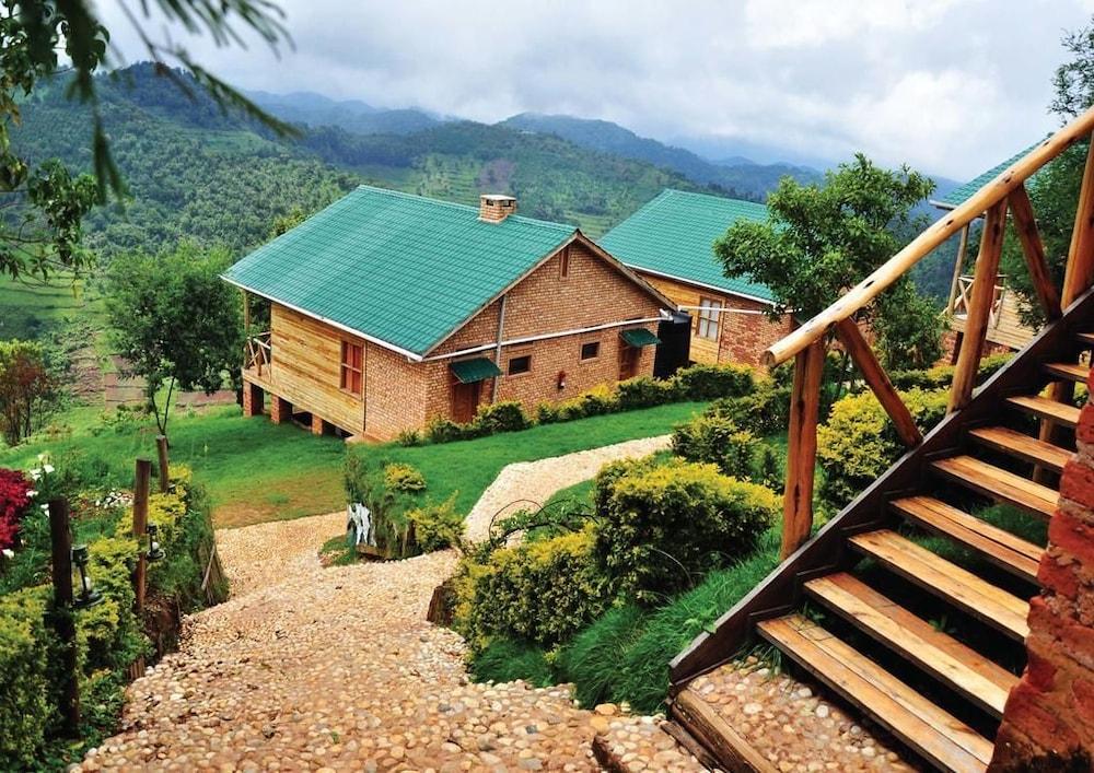 Rihuja Safari Lodge - Property Grounds