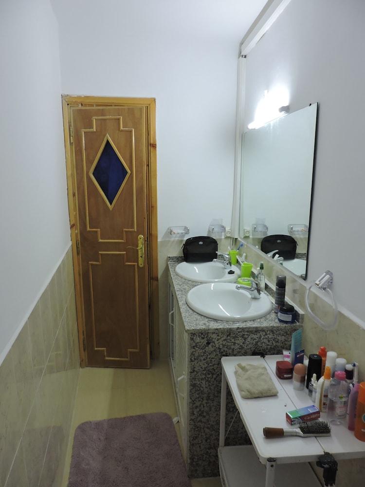 Dar Martin - Bathroom Amenities