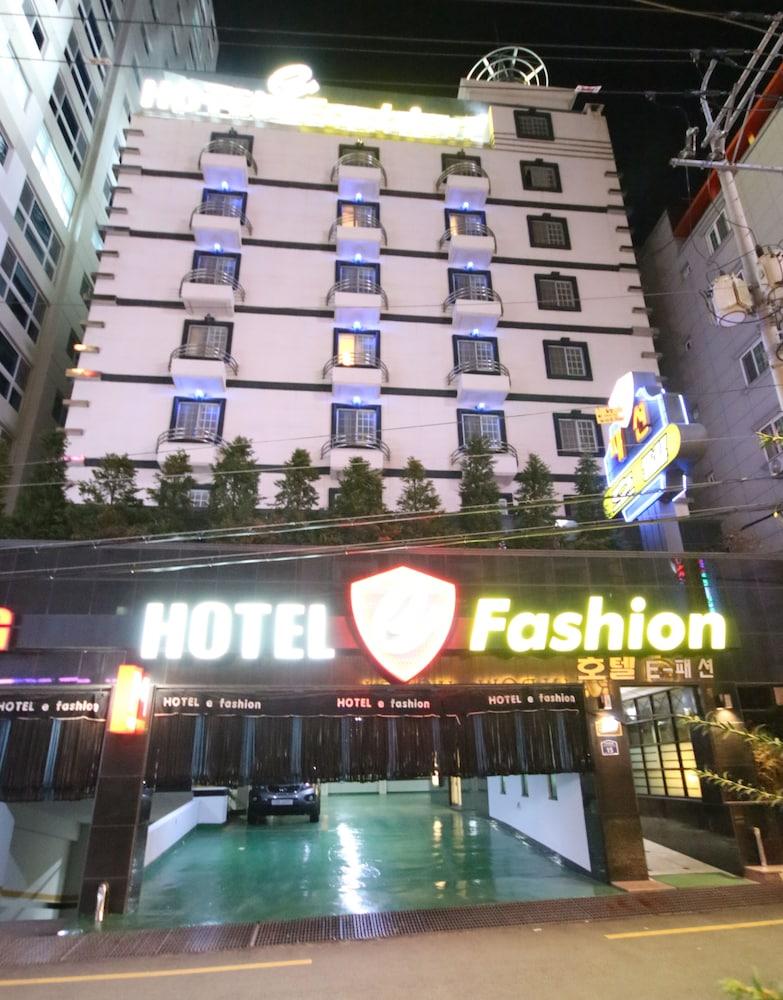 E Fashion Hotel - Featured Image
