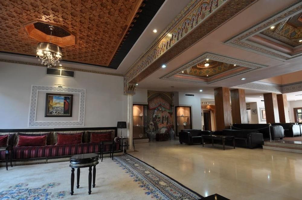Wassim Hotel - Lobby Sitting Area