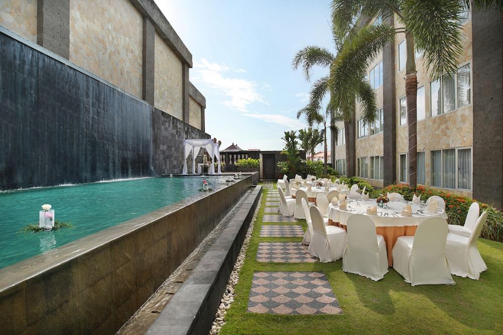 ASTON Denpasar Hotel & Convention Center - Outdoor Pool