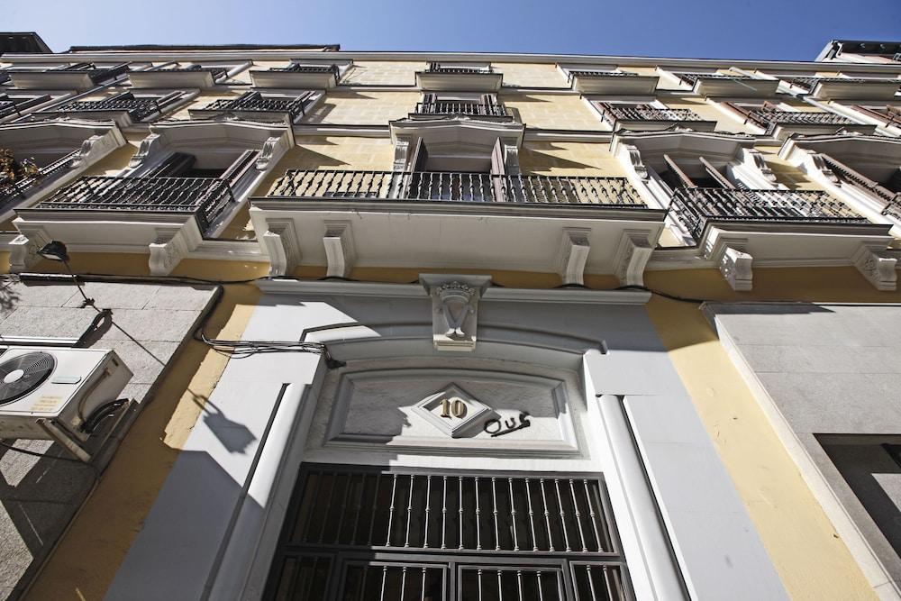 مدريد سنتريك - ماد فلاتس كوليكشن - Front of Property