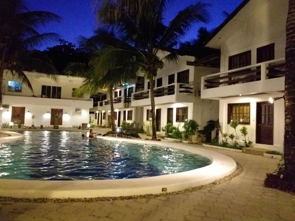 Feliness Resort Boracay - Property Grounds