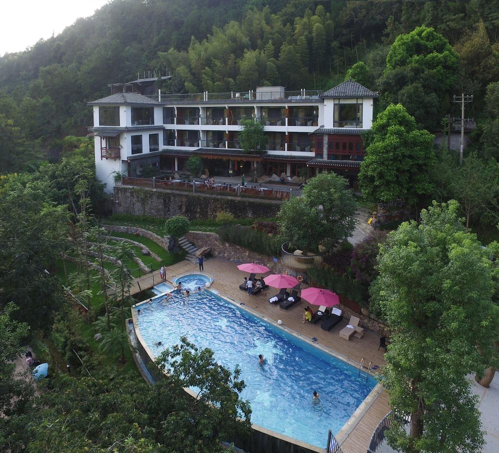Li River Resort - Property Grounds