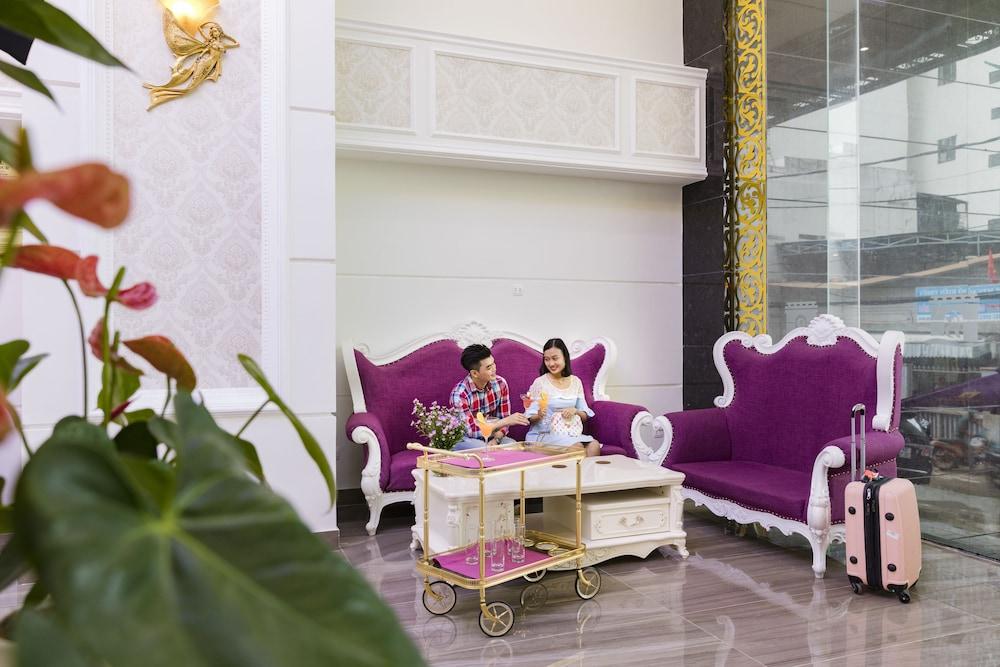 Bonjour Nha Trang Hotel - Lobby Lounge