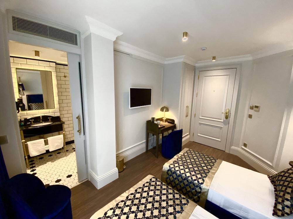 A11 Exclusive Hotel - Room