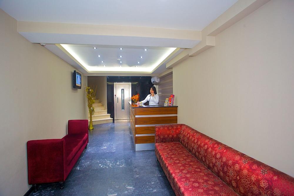 Laleli Emin Hotel - Lobby Sitting Area