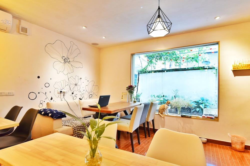 Guilin Cyan Box Hostel - Featured Image