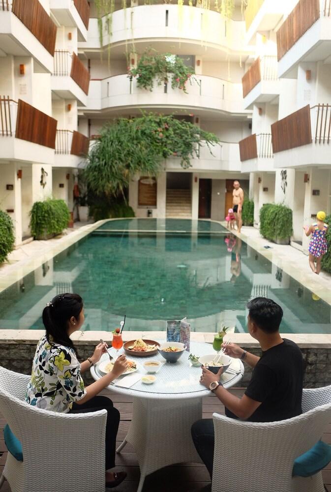 Adhi Jaya Sunset Hotel - CHSE Certified - Property Grounds