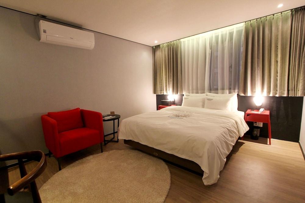 Hotel Londoner Haeundae - Featured Image