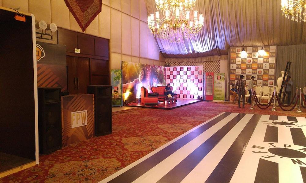 Pearl Continental Hotel Karachi - Interior