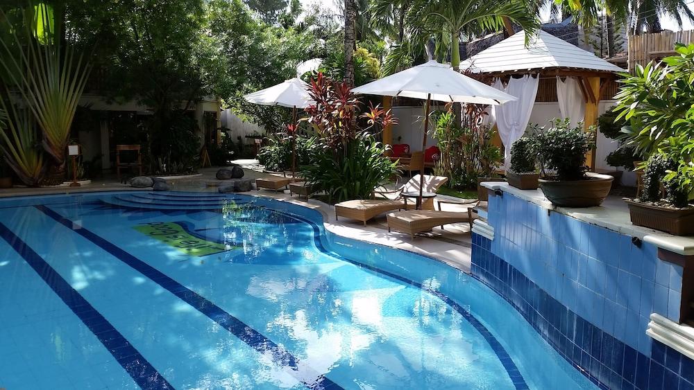 Boracay Beach Club - Outdoor Pool
