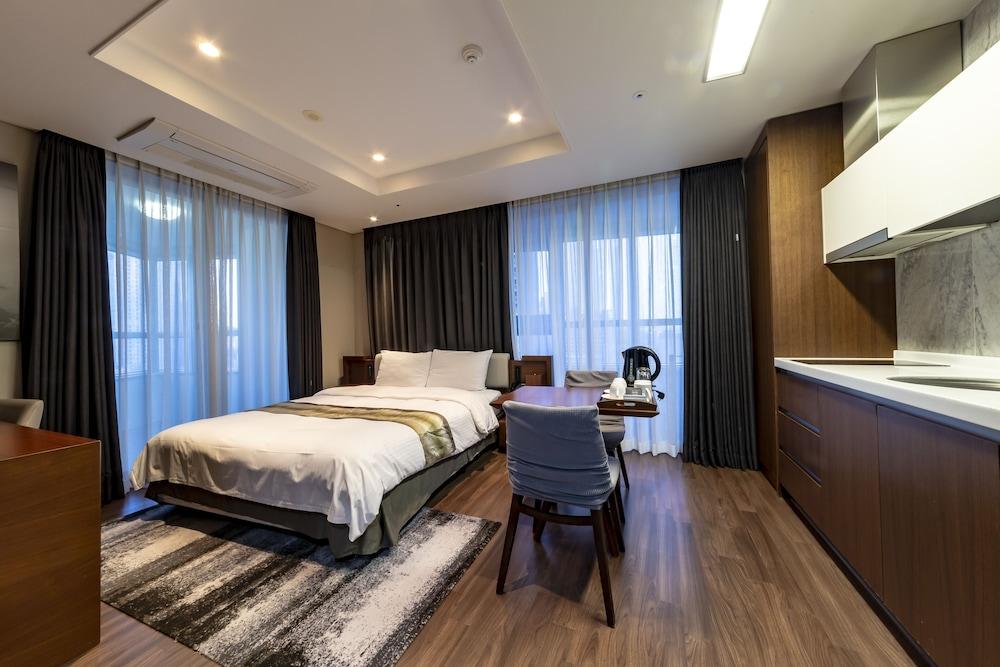 Haeundae H Stay Hotel - Room
