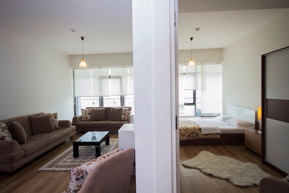 Koza Suites & Apartments Basaksehir - Living Area