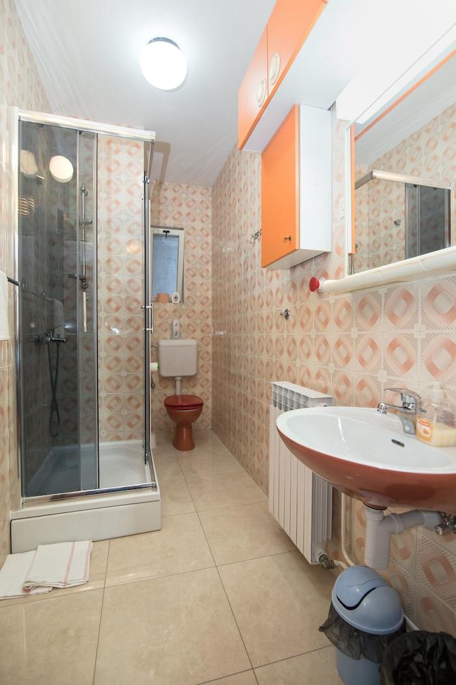Apartment Grgo - Bathroom