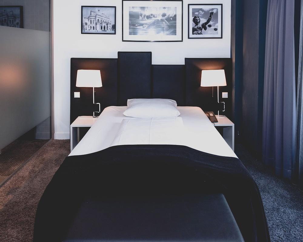 Hotel Bliss Frankfurt - Room