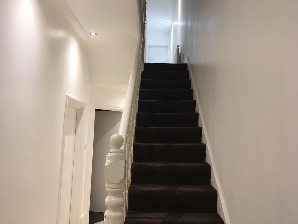 بوتشانان برايم هوم - Staircase