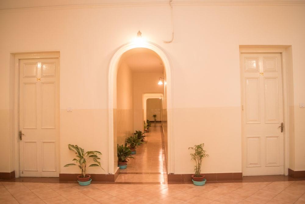 OYO 7222 Chowdhury's Estates - Hotel Interior