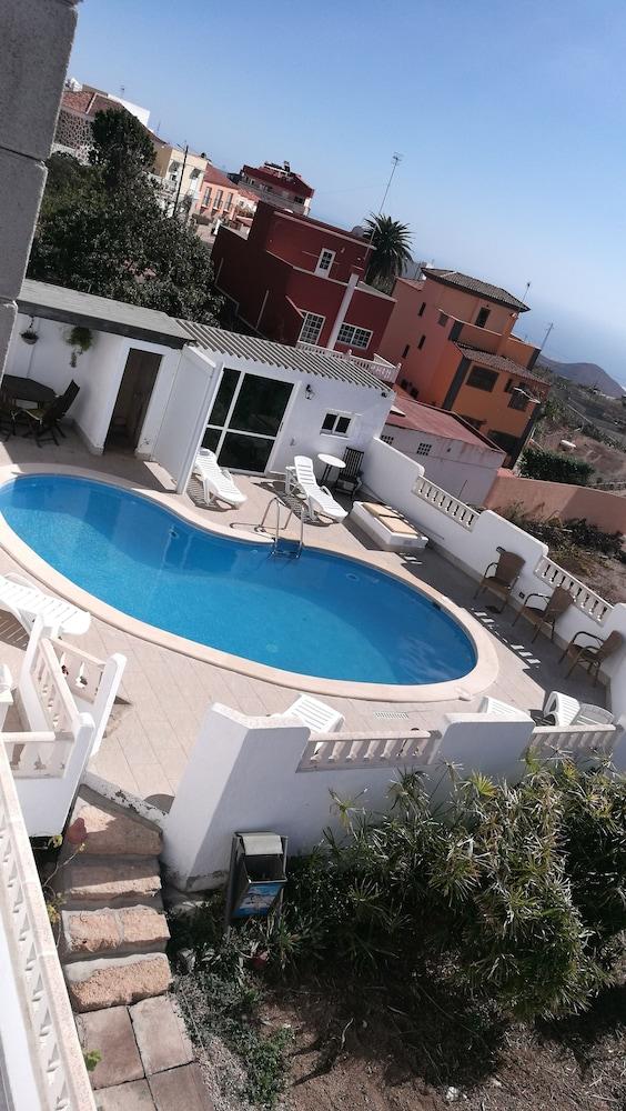 Holiday Home Emblema - Adults Only - Outdoor Pool