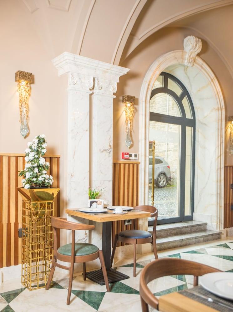 Promenade Hotel Baku - Lobby
