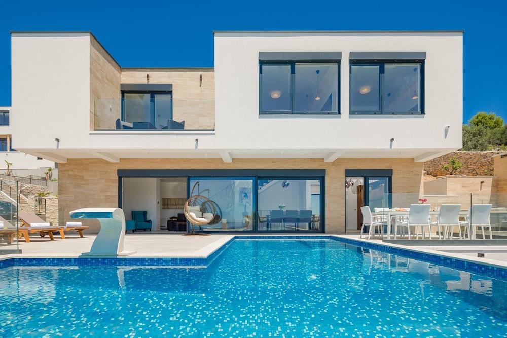 Trogir Pearl Luxury Resort - Featured Image