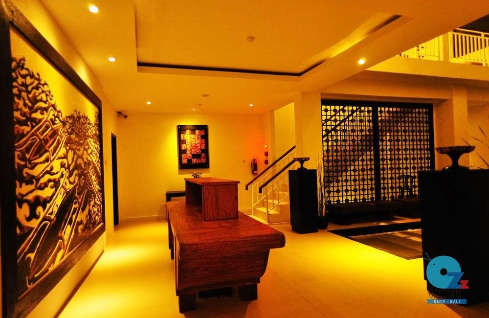 Ozz Hotel - Kuta Bali - Interior Entrance