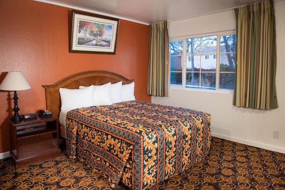 Granada Inn - Room