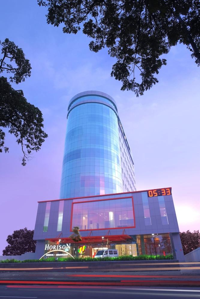 Hotel Horison Nindya Semarang - Featured Image