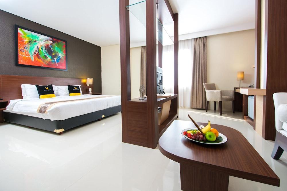 Noormans Hotel Semarang - Room