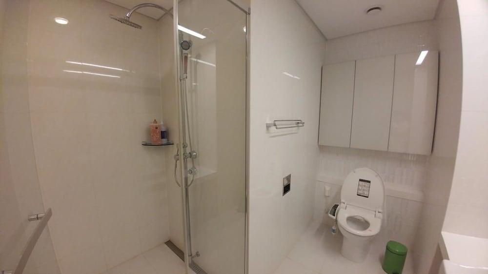 Busan Ocean Penthouse - Bathroom