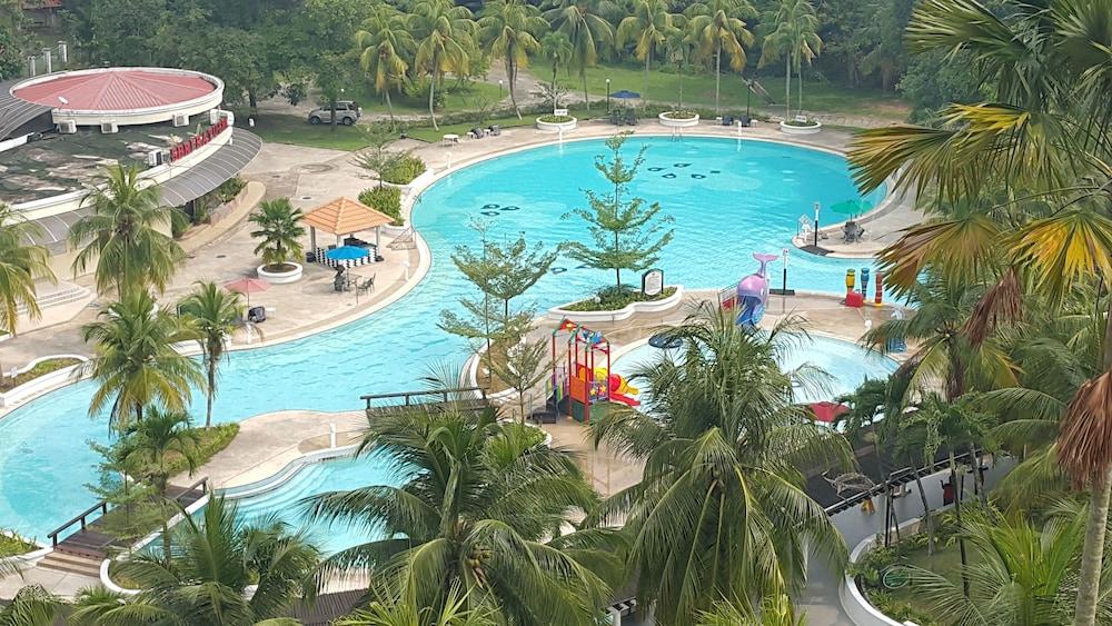 Klana Resort Seremban - Outdoor Pool