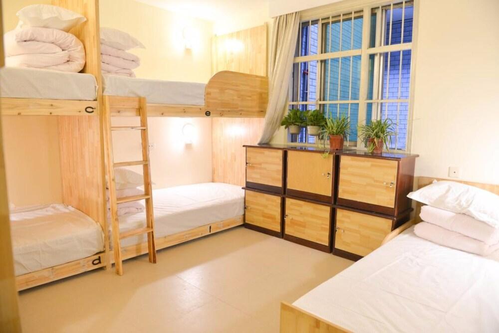 Guilin Cyan Box Hostel - Room
