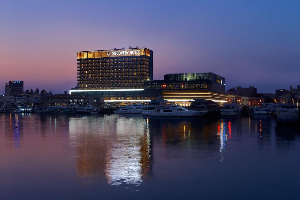 Discovery Hotel - Featured Image