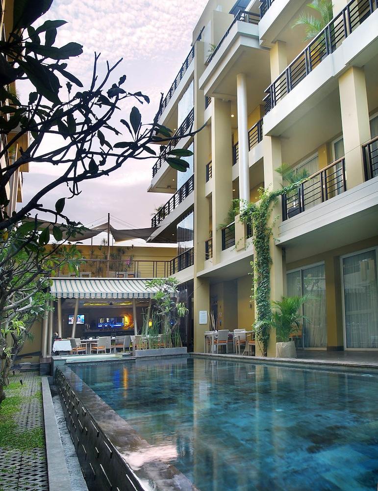 100 Sunset Boutique Hotel - Outdoor Pool