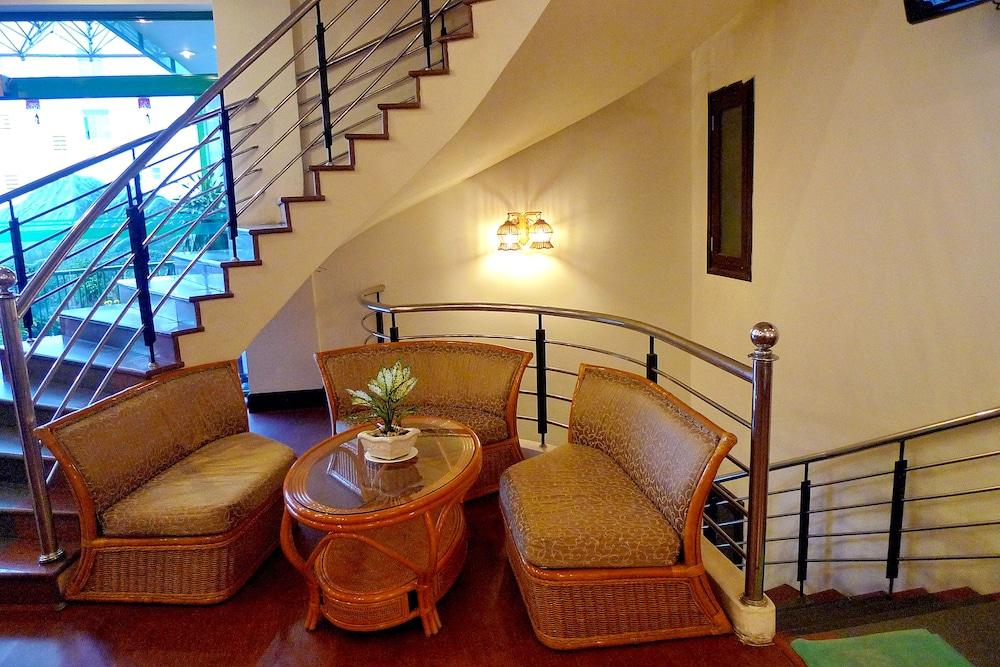 Green Hotel Nha Trang - Lobby Sitting Area