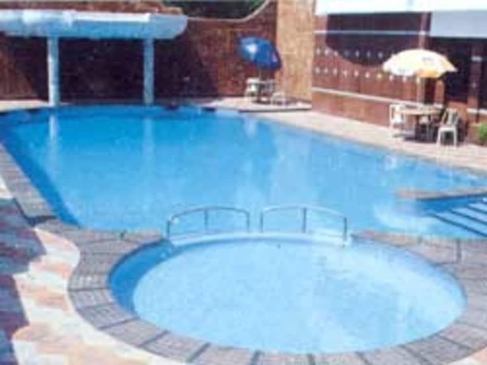 Hotel Femina - Outdoor Pool
