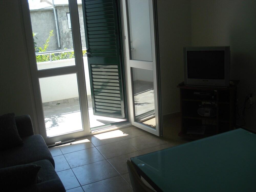 Apartments Ordulj - Living Room